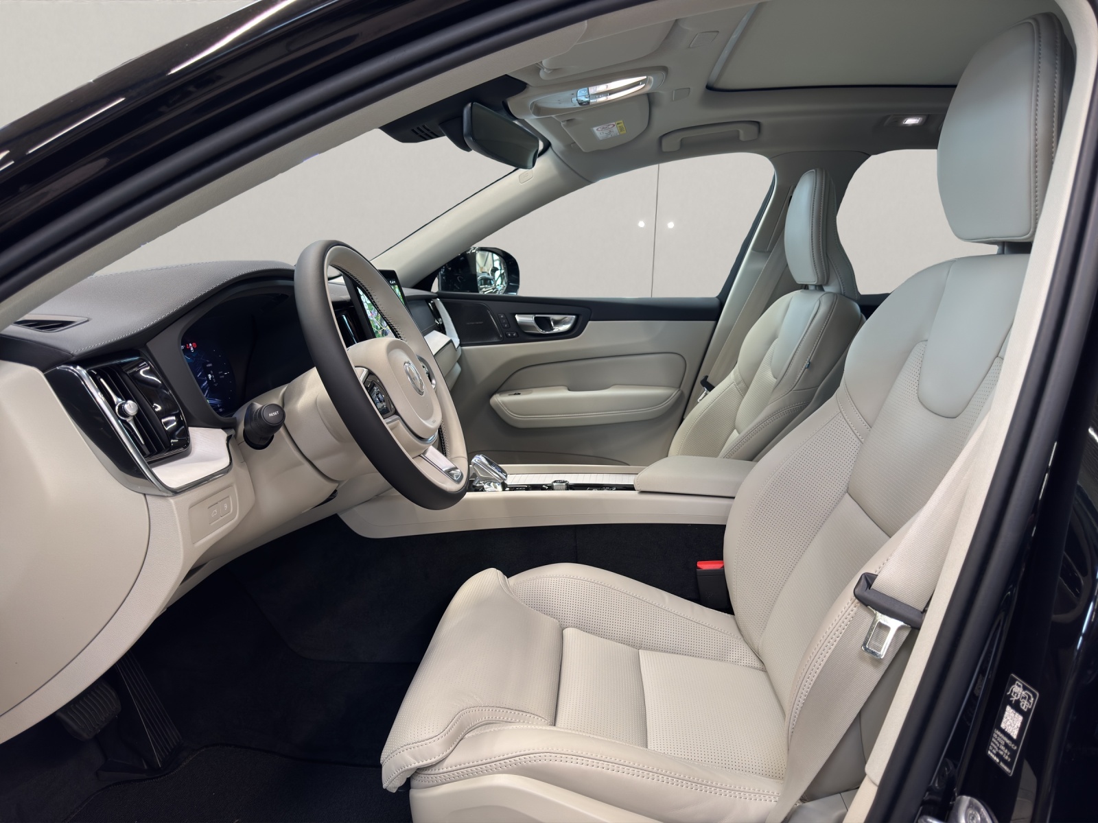 VOLVO XC60 2.0 T8 TE Ultra Dark eAWD-image-15