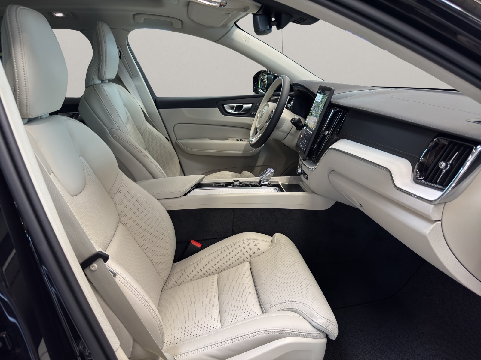 VOLVO XC60 2.0 T8 TE Ultra Dark eAWD-image-11