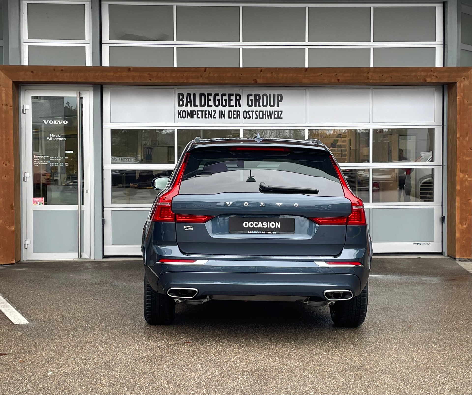 VOLVO XC60 T8 eAWD Inscription-image-9