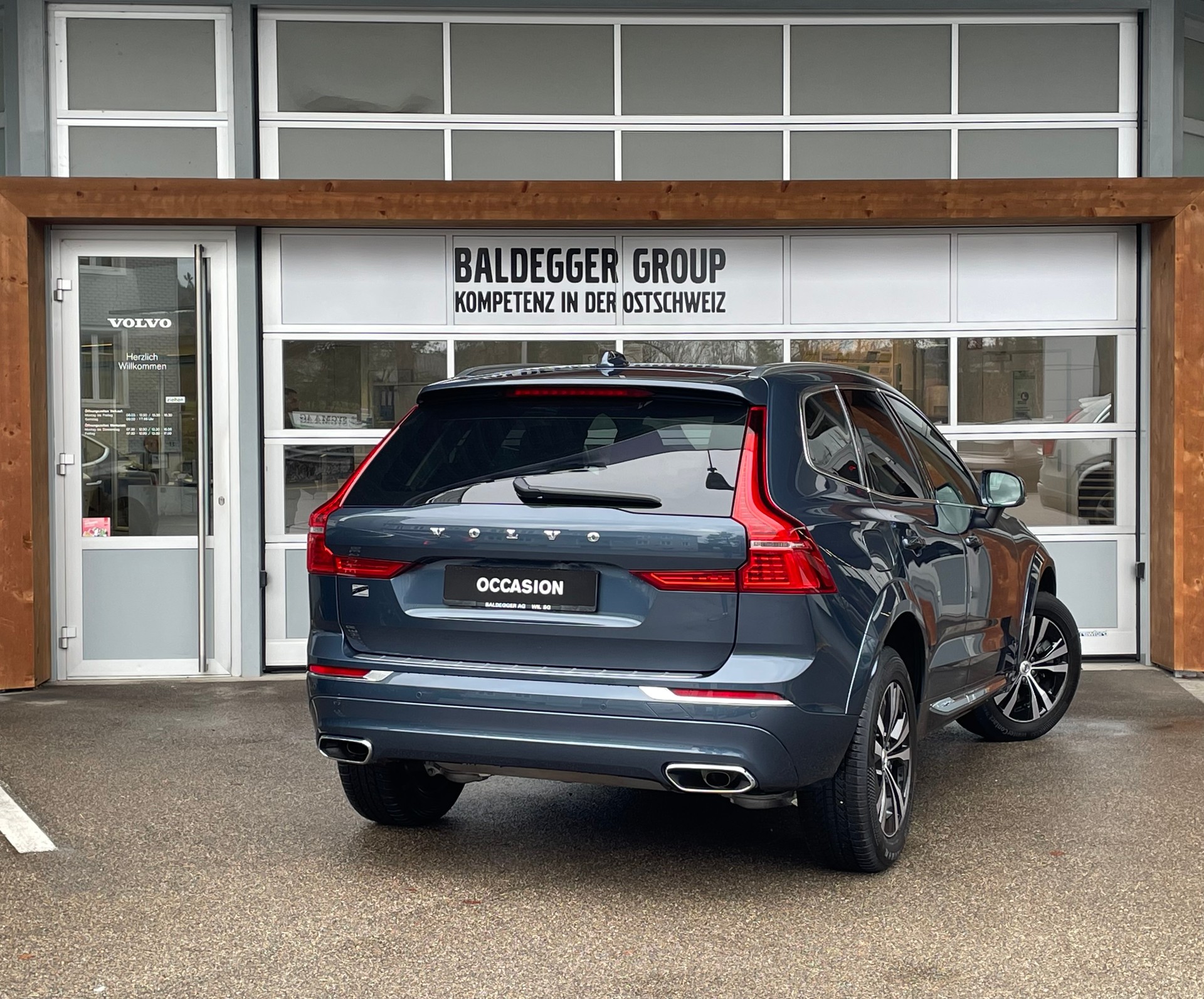 VOLVO XC60 T8 eAWD Inscription-image-2