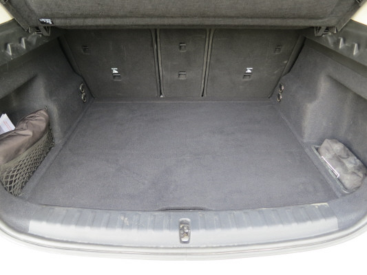 BMW X1 xDrive 20d 48V-image-10