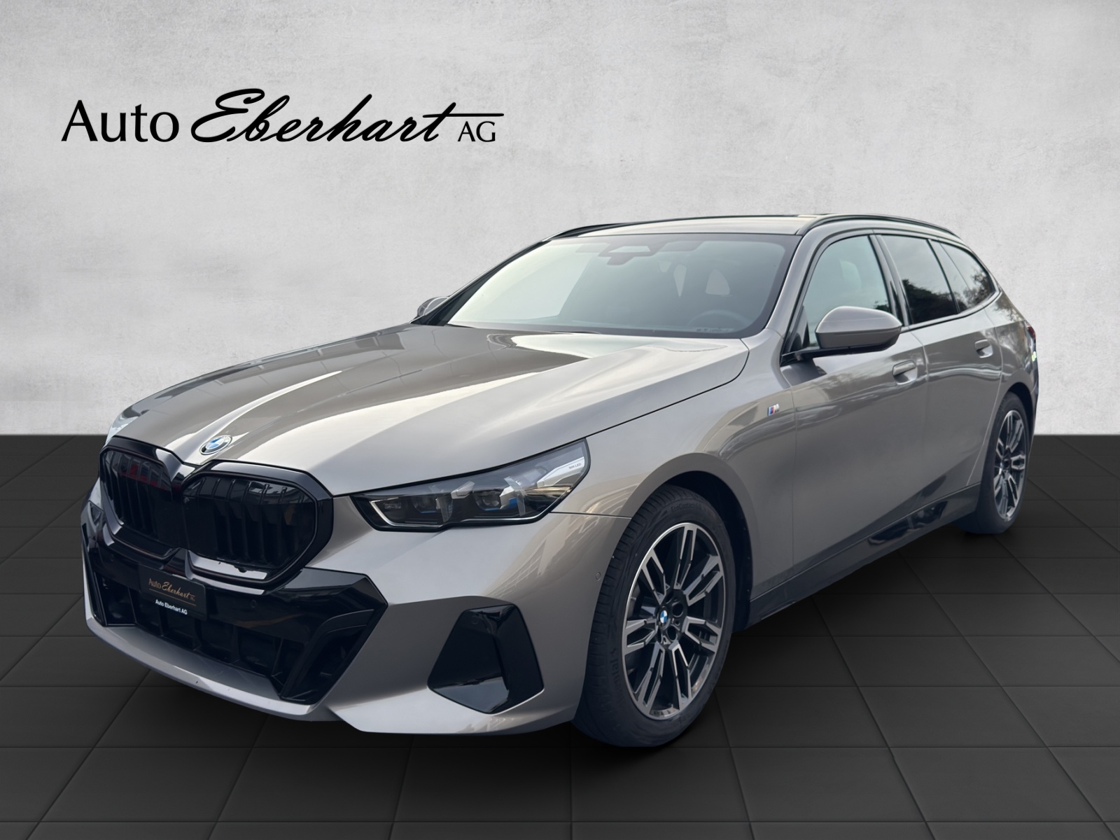 BMW 520d xDrive 48V Touring M Sport Steptronic-image-0