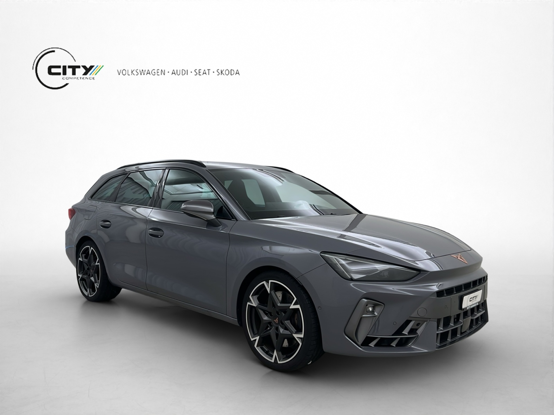 CUPRA Leon ST 2.0 TSI 333PS VZ 4Drive-image-1