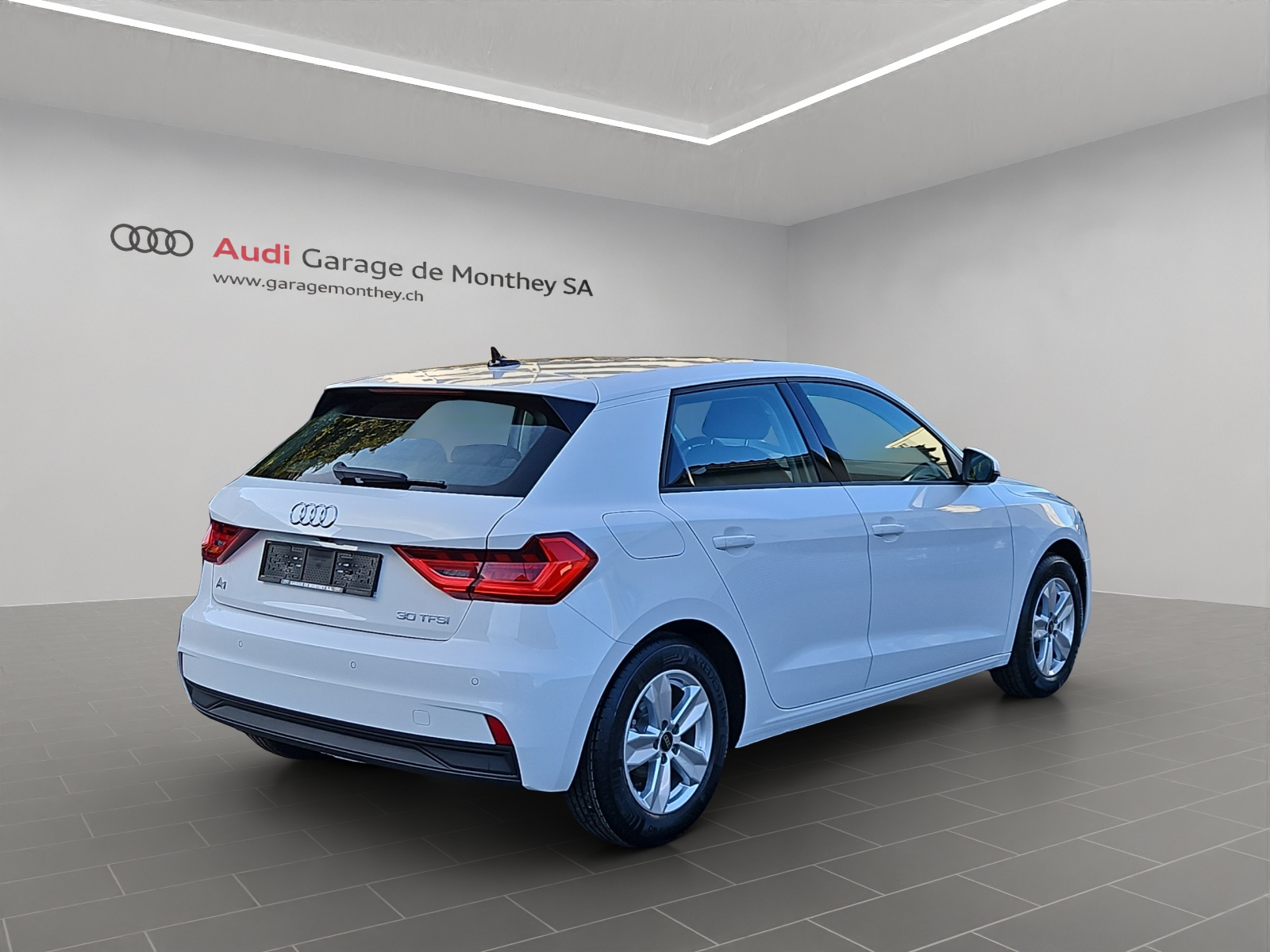 AUDI A1 Sportback 30 TFSI Attraction S-tronic-image-3