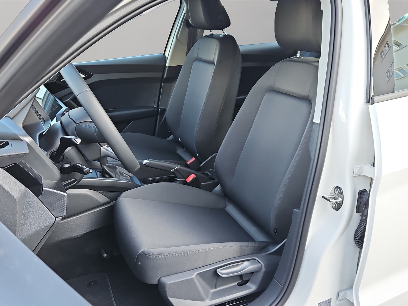 AUDI A1 Sportback 30 TFSI Attraction S-tronic-image-7