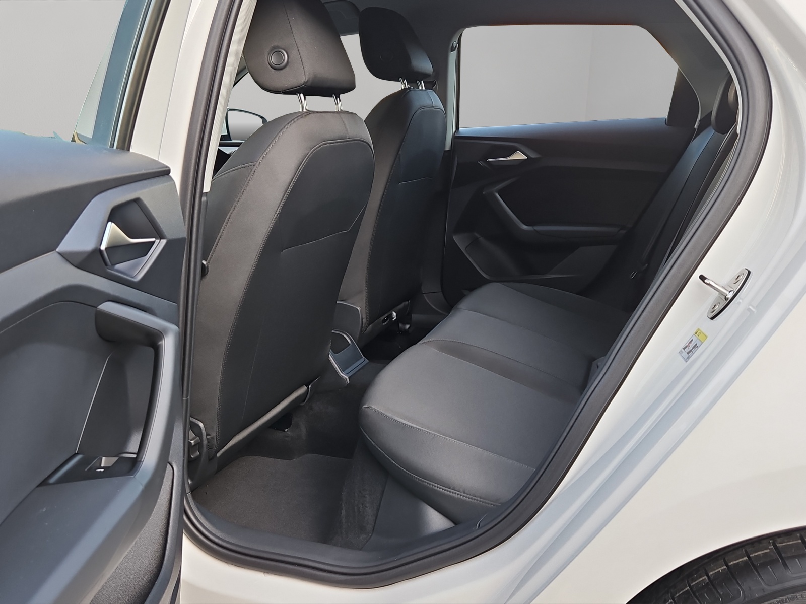 AUDI A1 Sportback 30 TFSI Attraction S-tronic-image-8