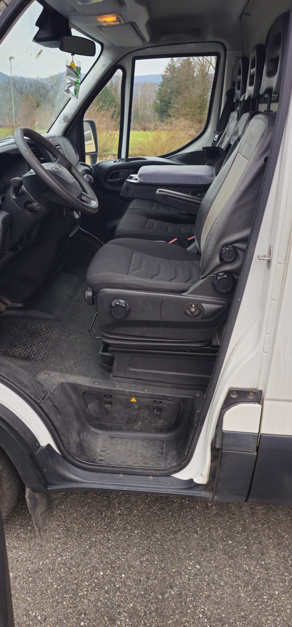 IVECO 35 S 15 V-image-4