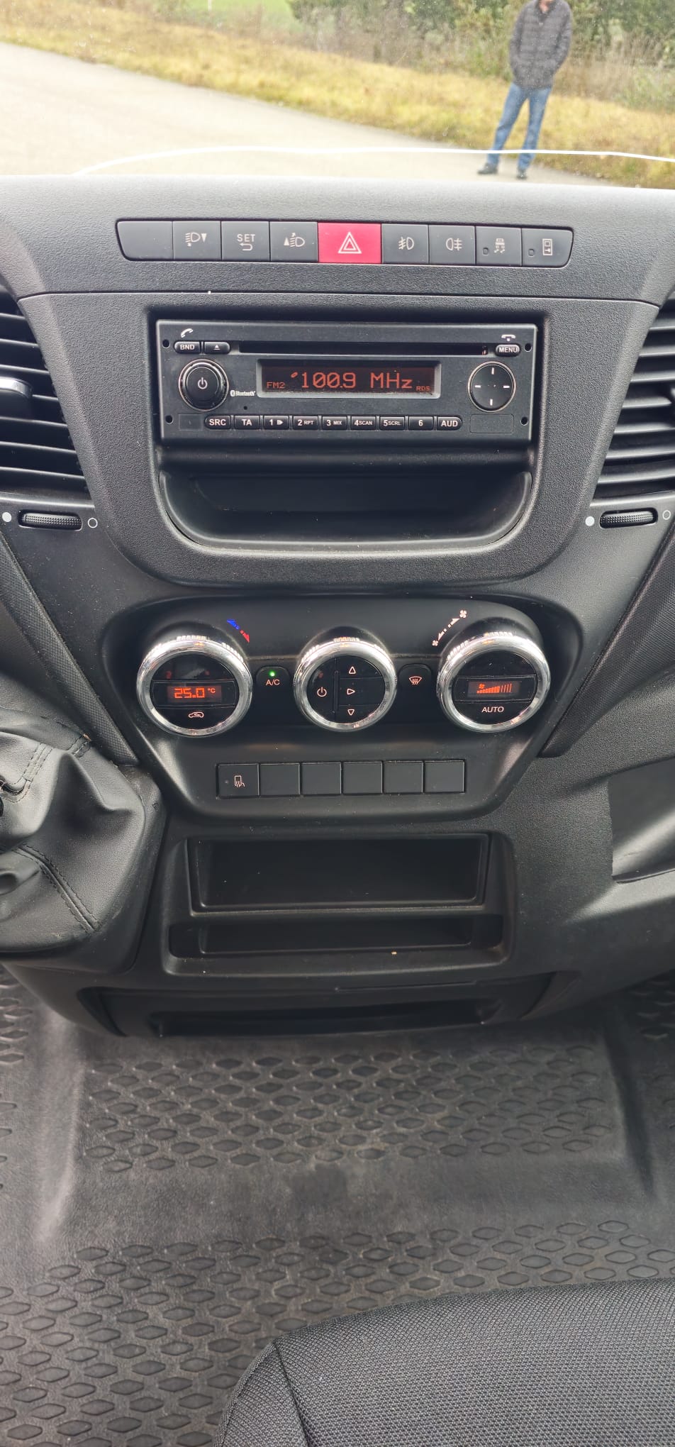 IVECO 35 S 15 V-image-5