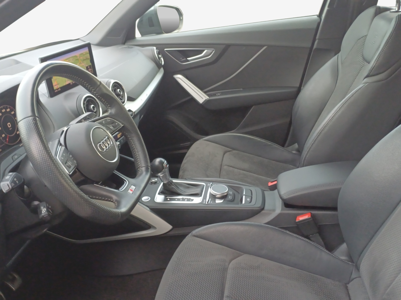 AUDI Q2 2.0 TFSI sport quattro S-tronic-image-7