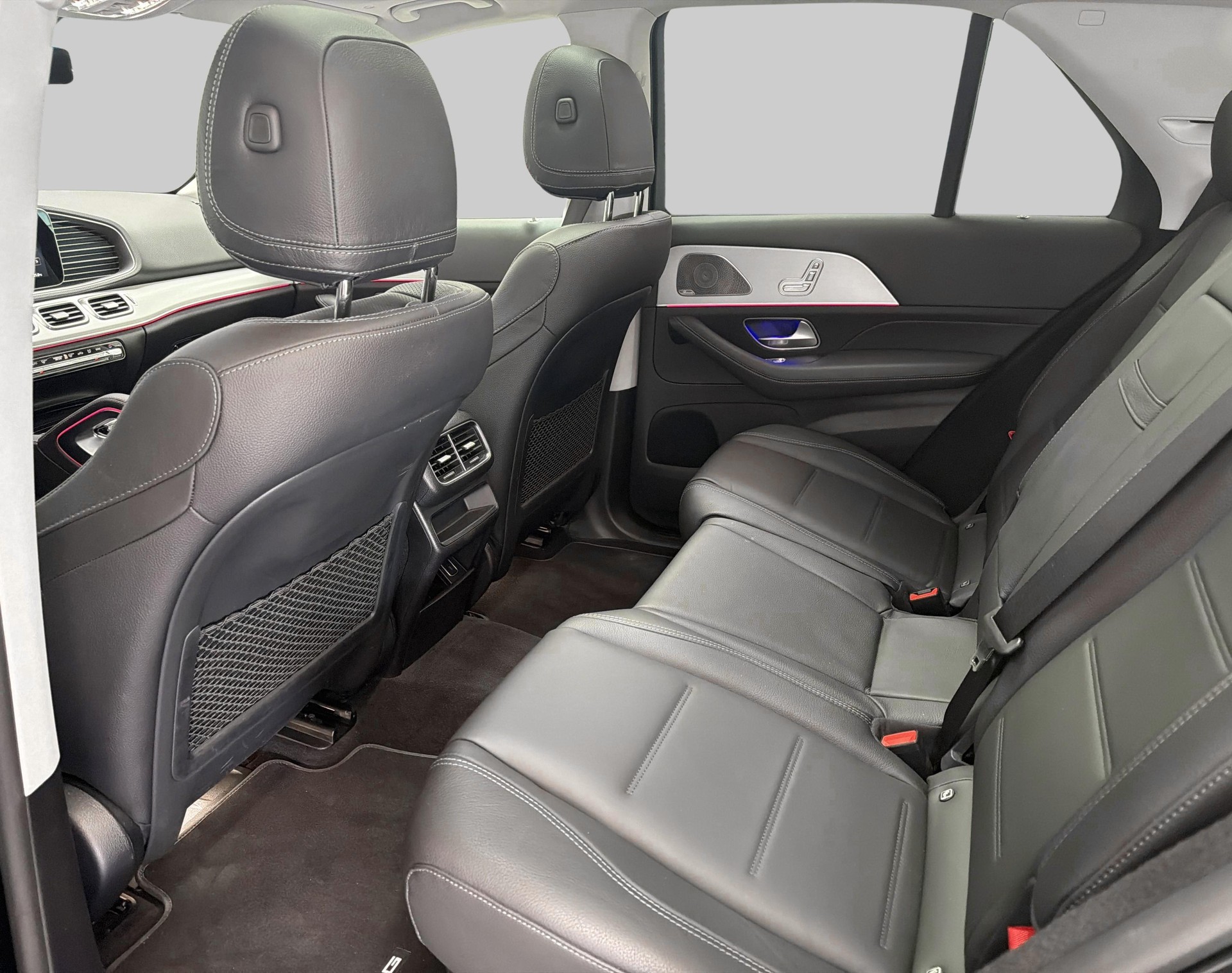 MERCEDES-BENZ GLE 300 d 4Matic AMG Line 9G-Tronic-showroom-element-3