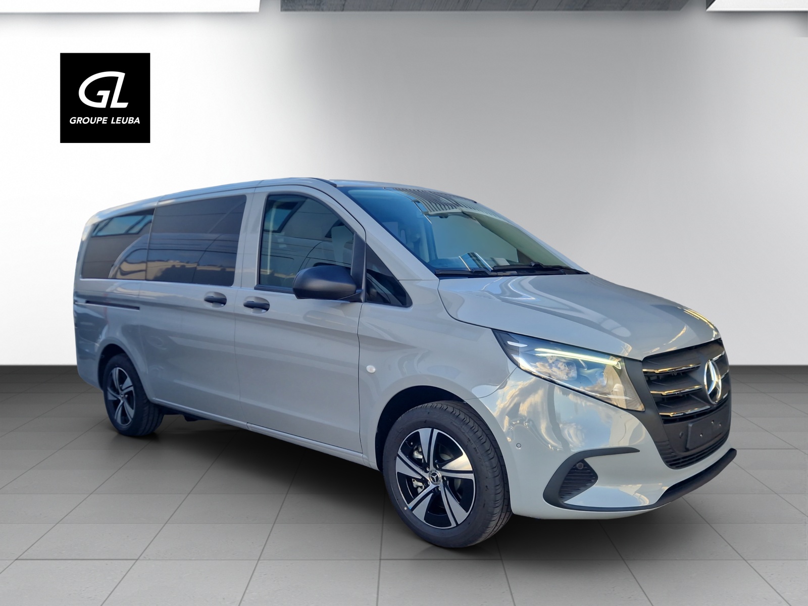 Photo MERCEDES-BENZ VITO Vito 116 CDI Lang Select Family Tourer 4Matic 9G-Tronic