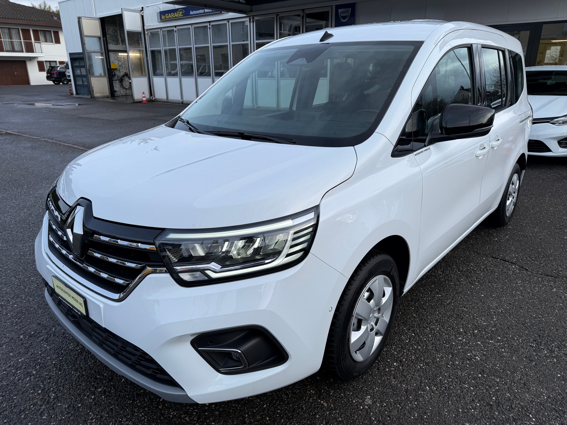 RENAULT Kangoo 1.5 dCi 95 Intens-image-1