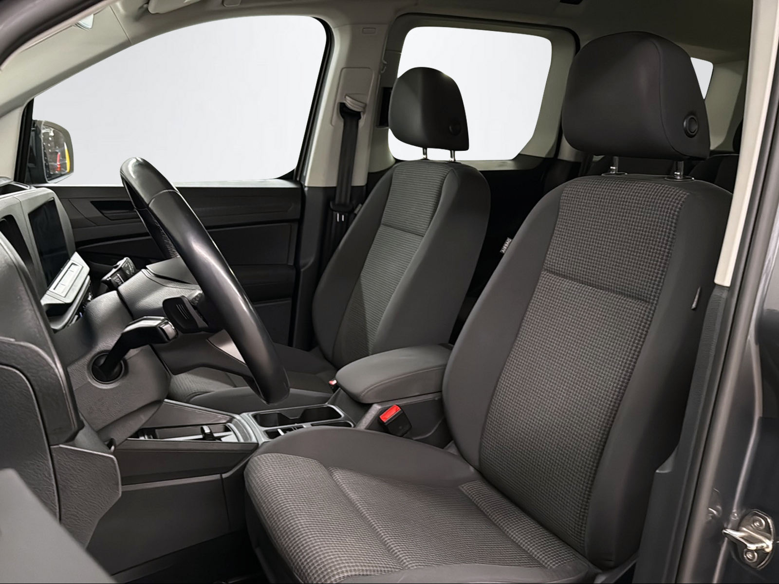 VW Caddy 2.0 TDI 122 Liberty DSG-image-14