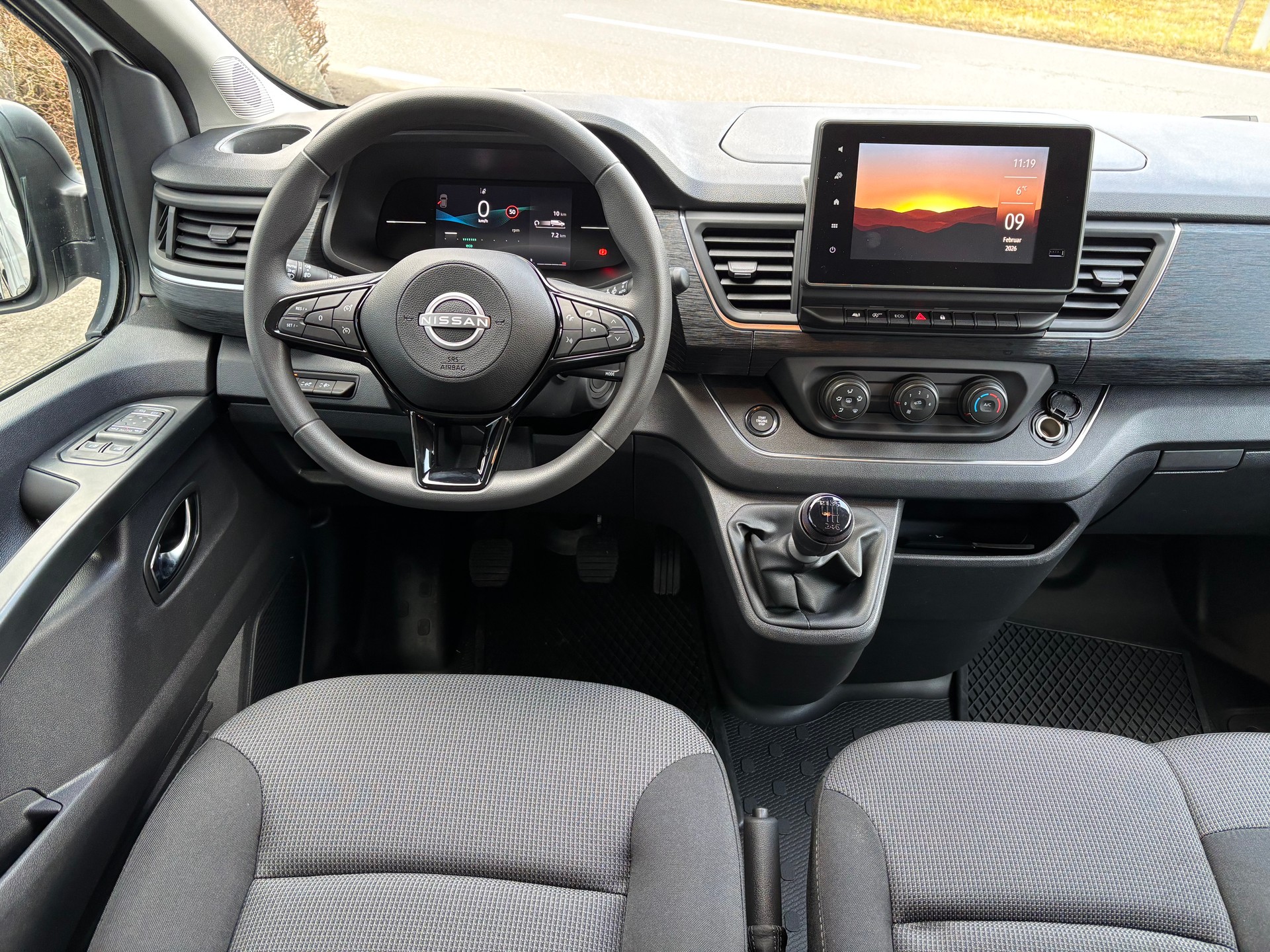 NISSAN Primastar 150 3.0L2H1 N-Connecta 9 Plätze-image-9