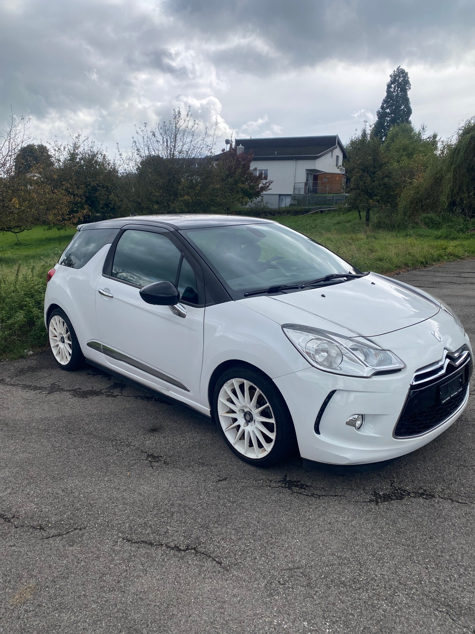 DS AUTOMOBILES DS3 1.6 THP Sport Chic-image-1