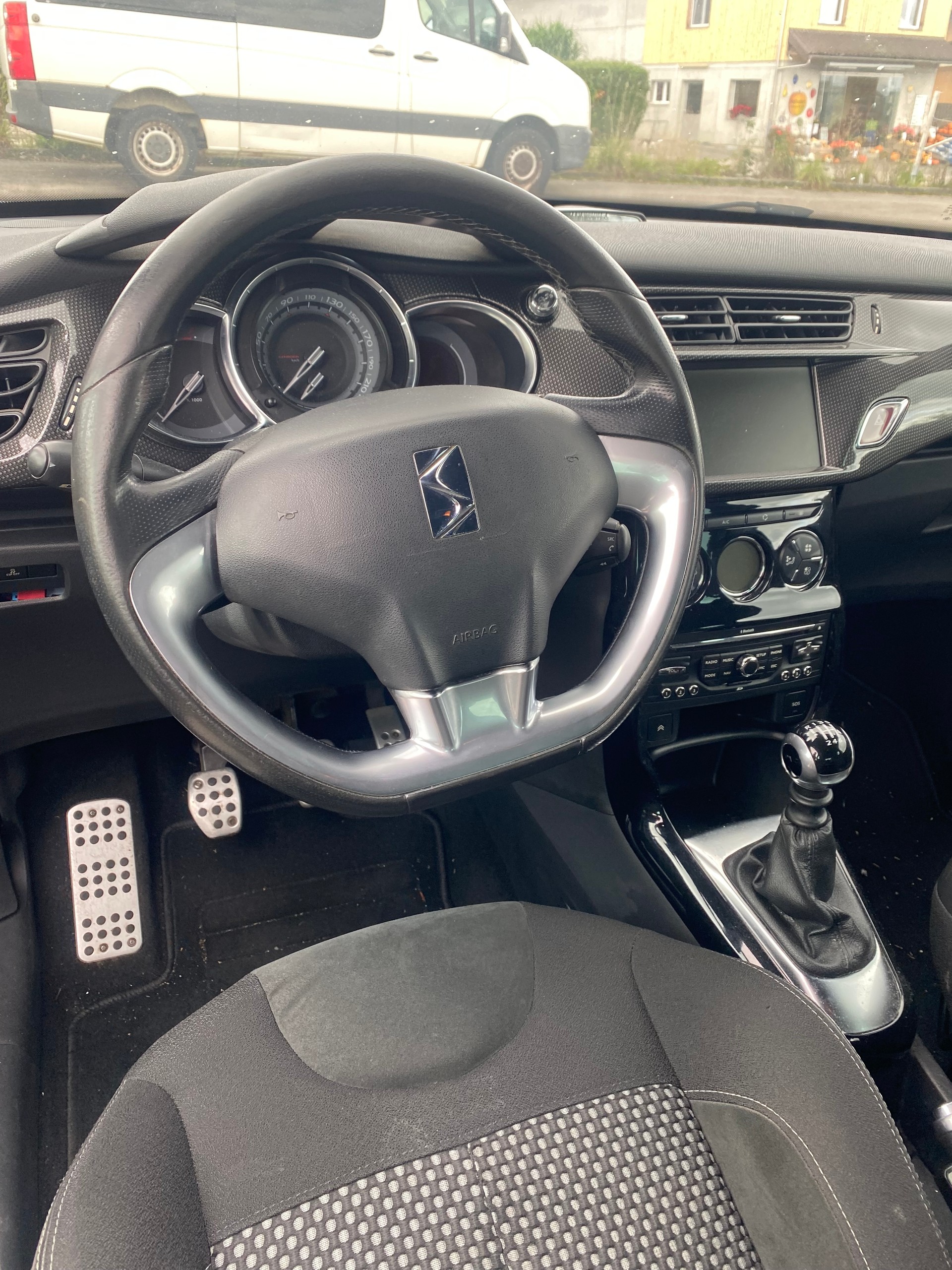 DS AUTOMOBILES DS3 1.6 THP Sport Chic-image-5