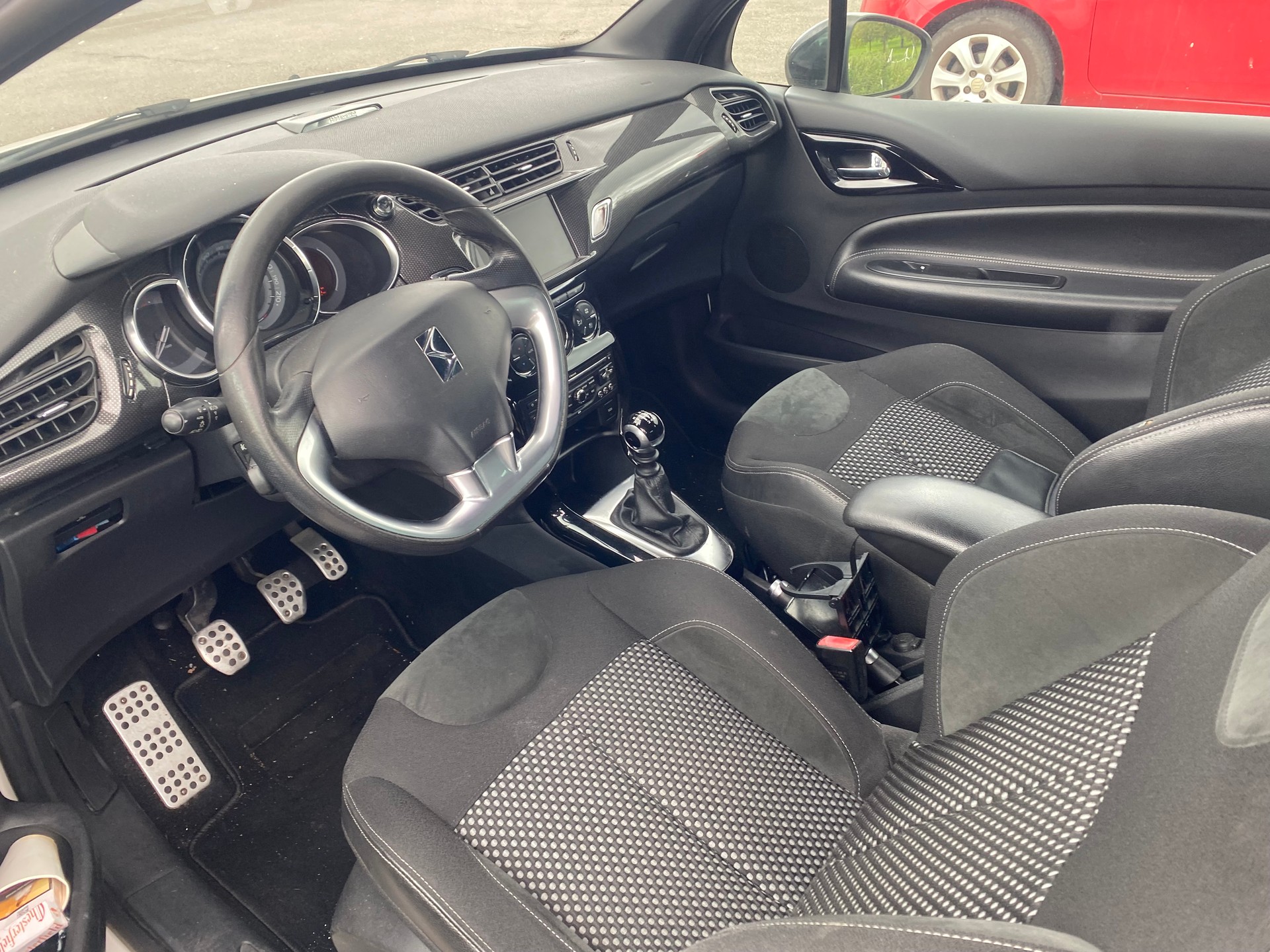 DS AUTOMOBILES DS3 1.6 THP Sport Chic-image-4