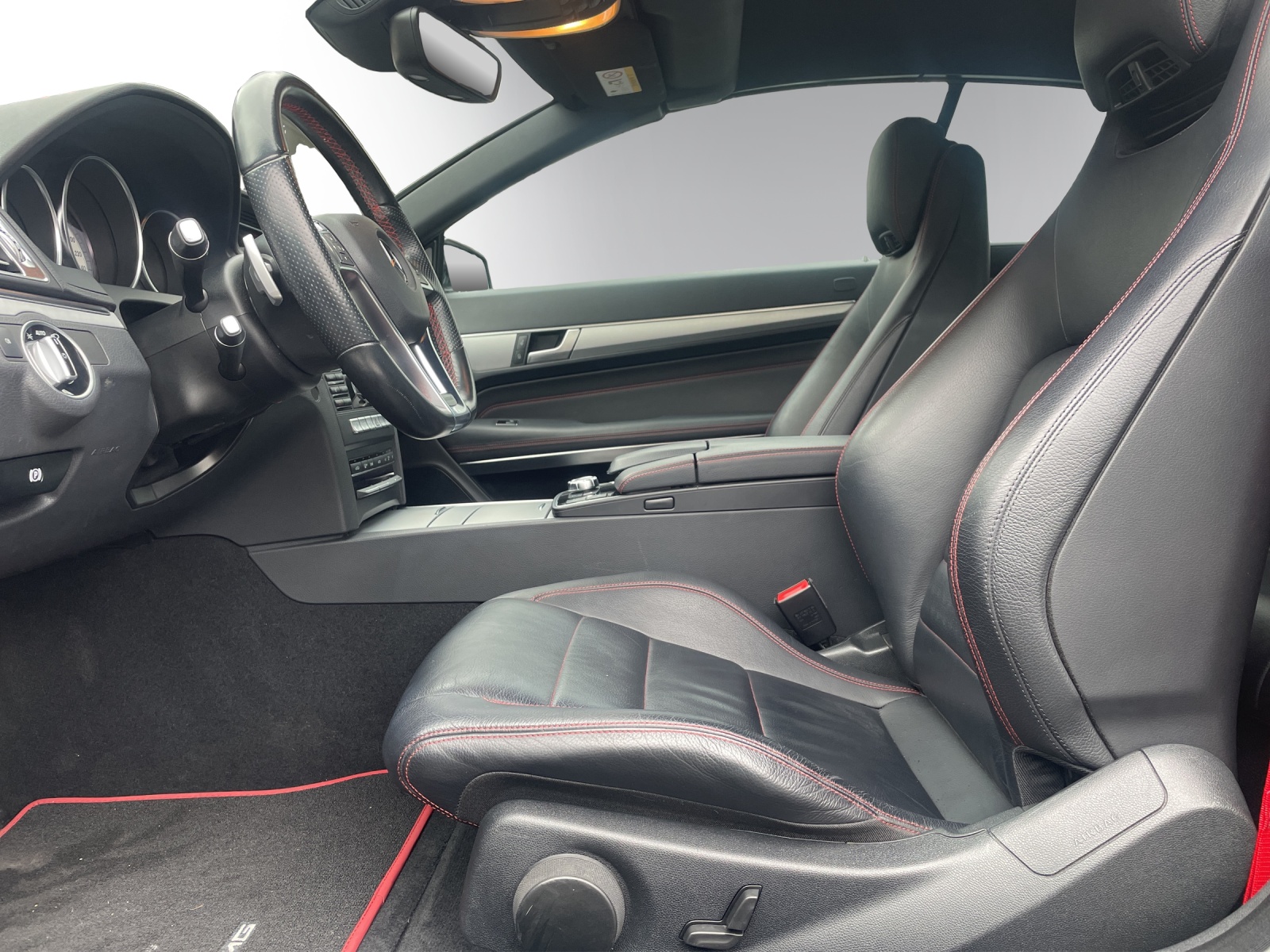 MERCEDES-BENZ E 250 7G-Tronic-image-13