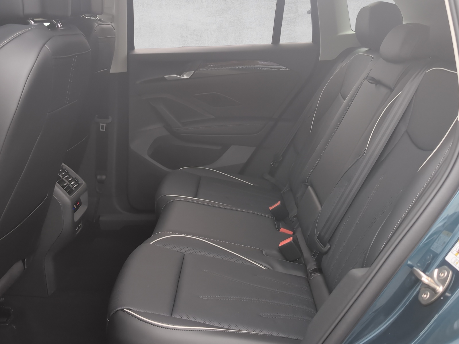 VW Tiguan UNITED 4Motion-image-9
