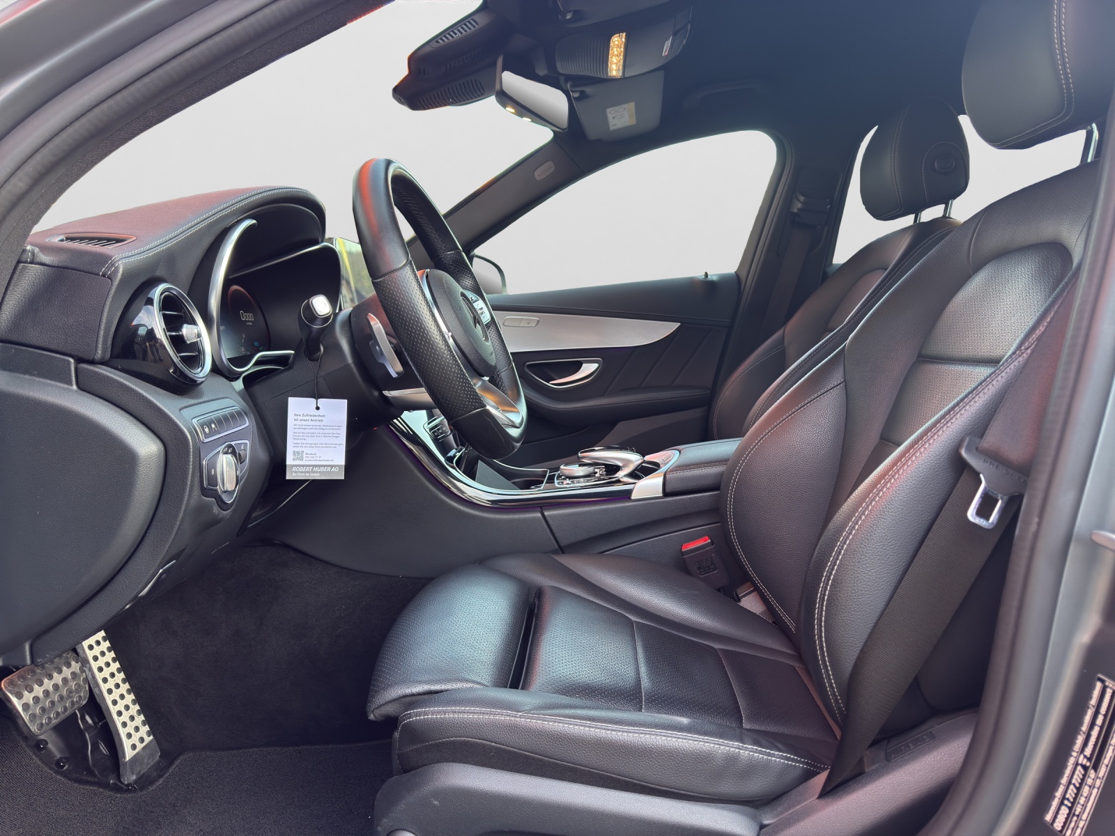 MERCEDES-BENZ C 200 Swiss Star AMG Line 4Matic 9G-Tronic-image-8