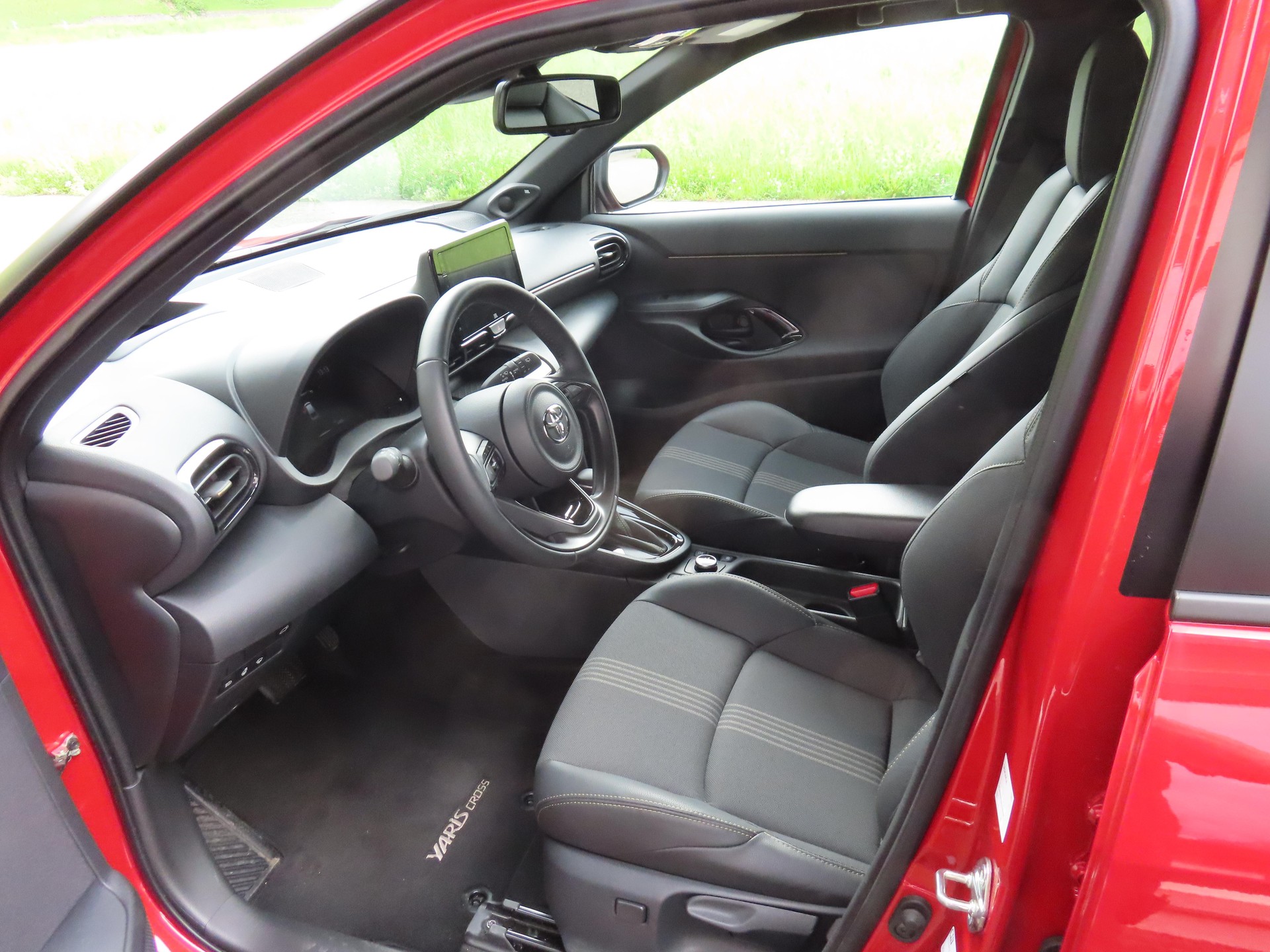 TOYOTA Yaris Cross 1.5 VVT-i HSD Adventure AWD-i-image-5