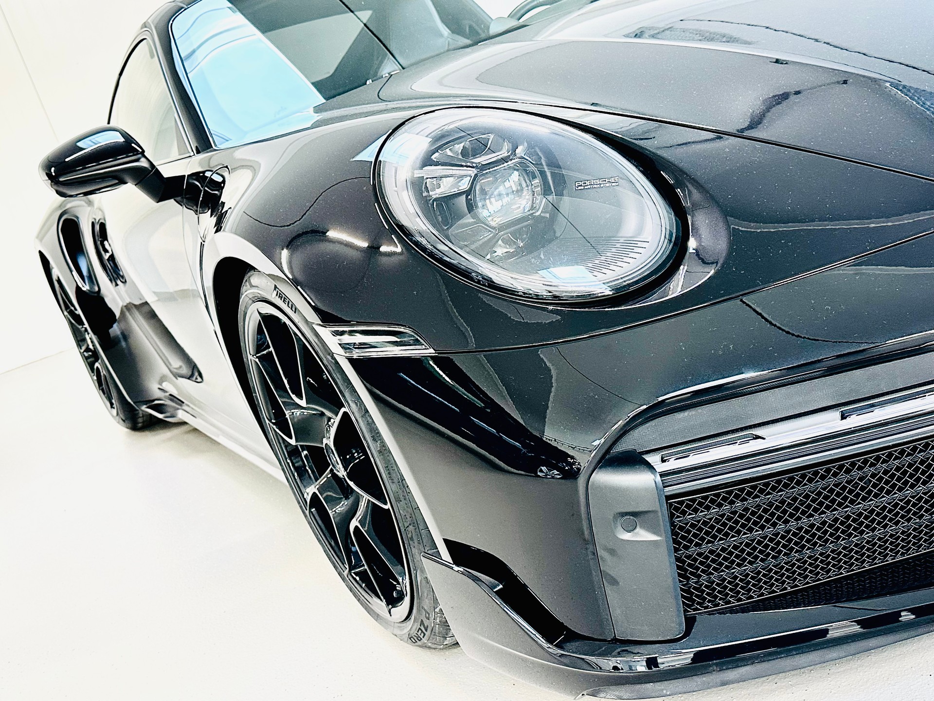 PORSCHE 911 Turbo 650PS S PDK ***TOP GEPFLEGT / ALLES BEI PORSCHE SERVICE***-image-1