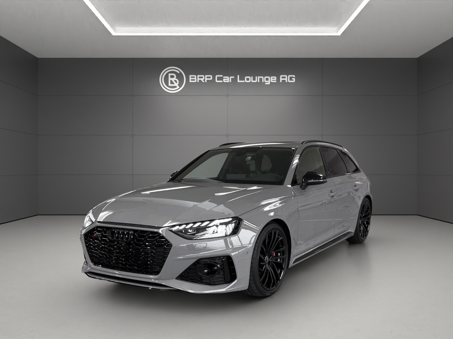 AUDI RS4 Avant quattro tiptronic-image-0