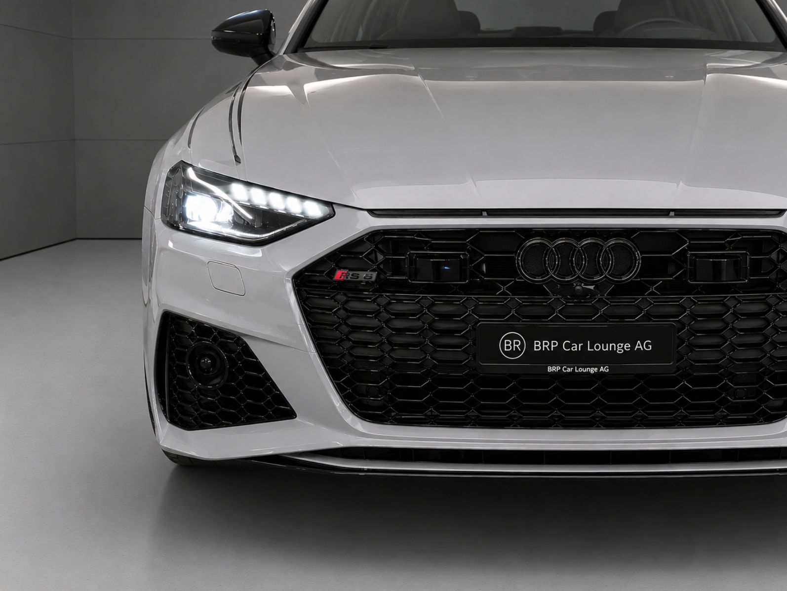 AUDI RS4 Avant quattro tiptronic