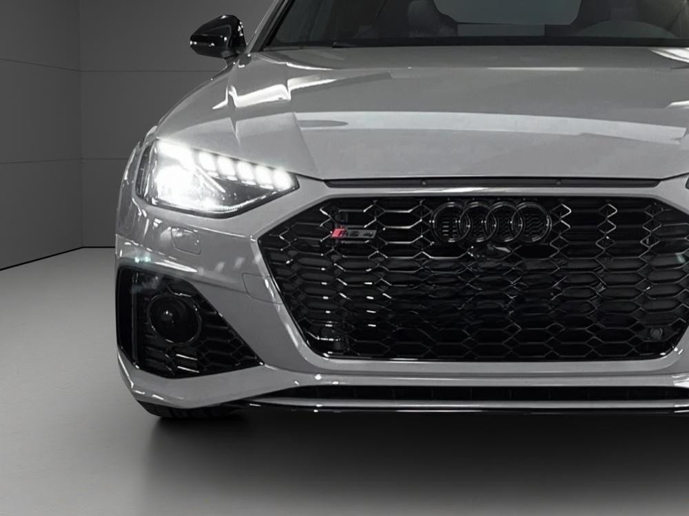 AUDI RS4 Avant quattro tiptronic