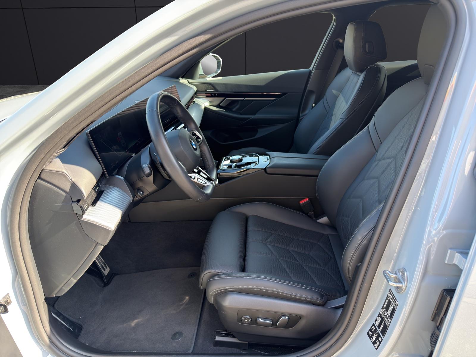 BMW 520d xDrive Touring-image-1