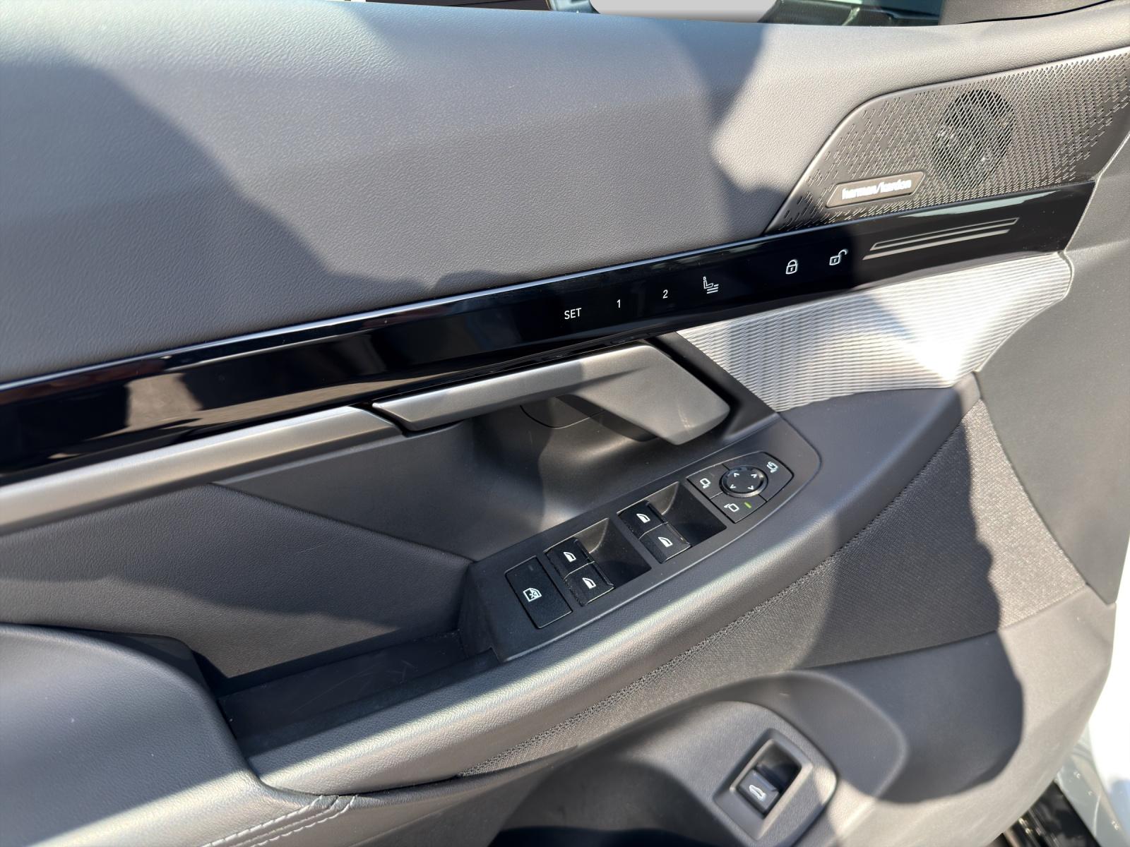 BMW 520d xDrive Touring-image-7