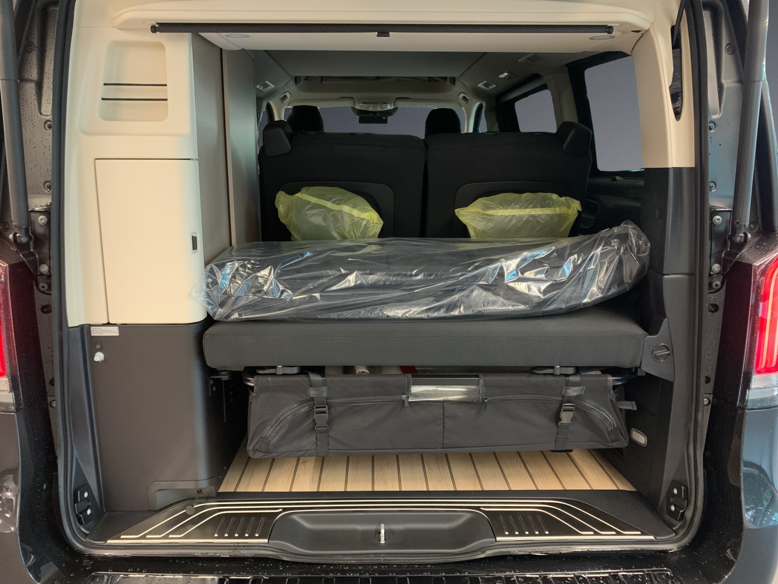 MERCEDES-BENZ Marco Polo 250 d 4M Automat-image-12