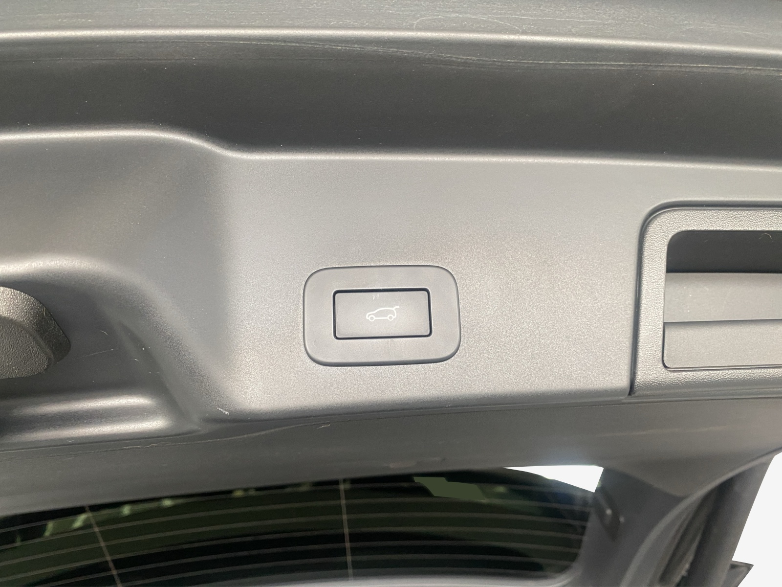 LAND ROVER Range Rover Evoque P 300e SE AT8-image-13