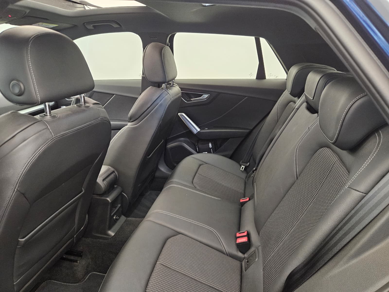 AUDI Q2 40 TFSI advanced Attraction quattro S-tronic-image-12