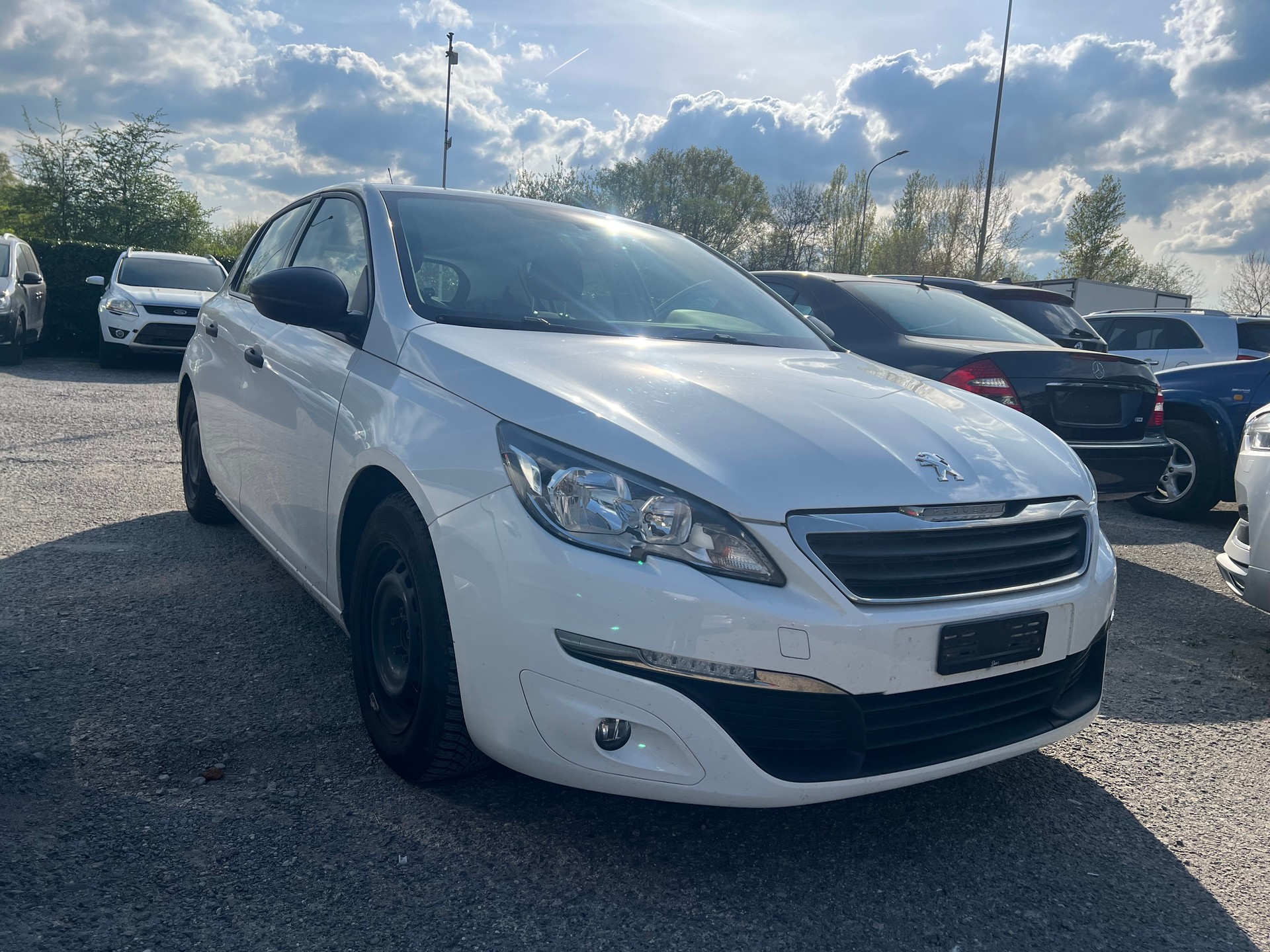 PEUGEOT 308 1.2 THP Style-image-1
