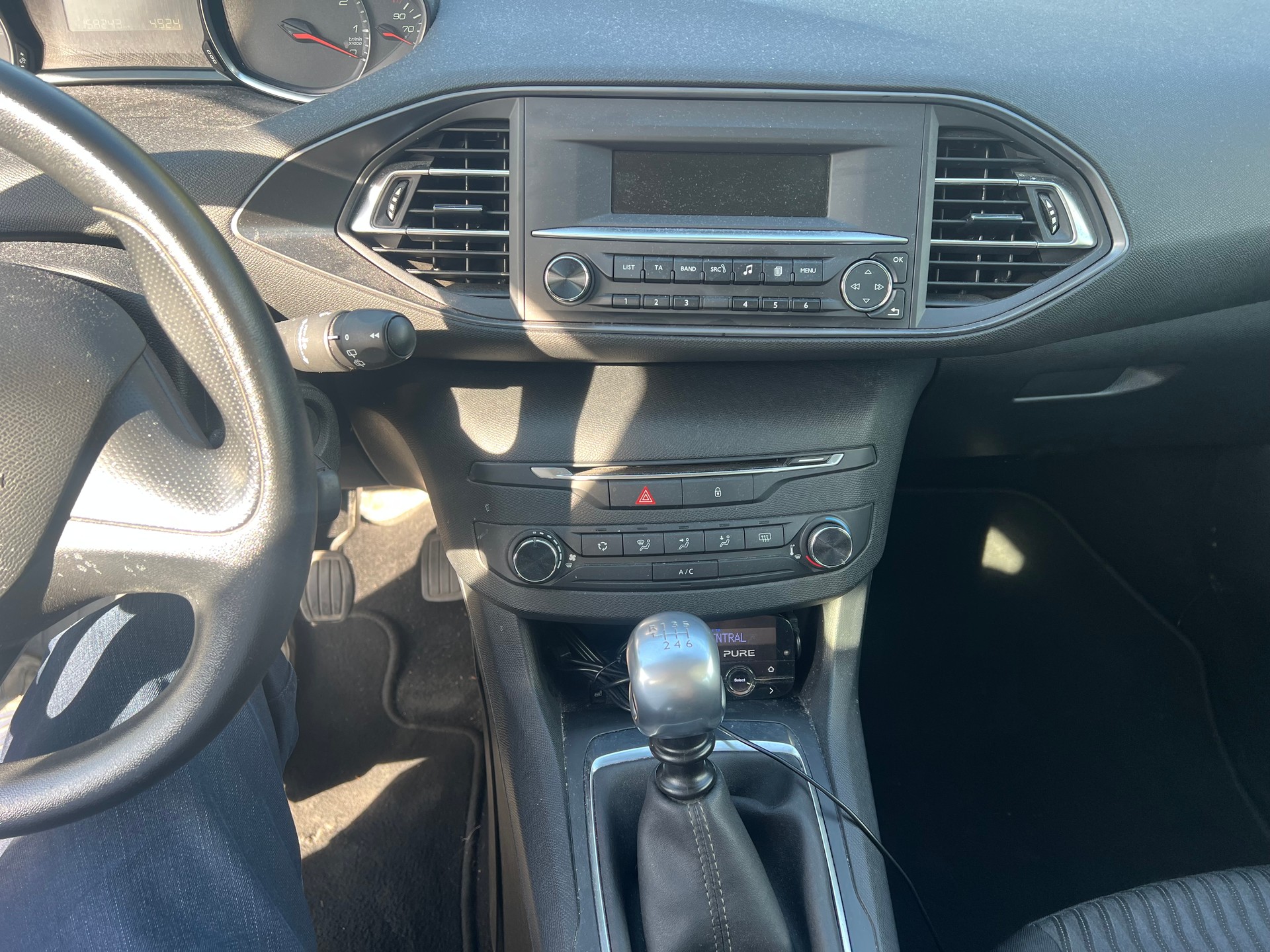PEUGEOT 308 1.2 THP Style-image-7
