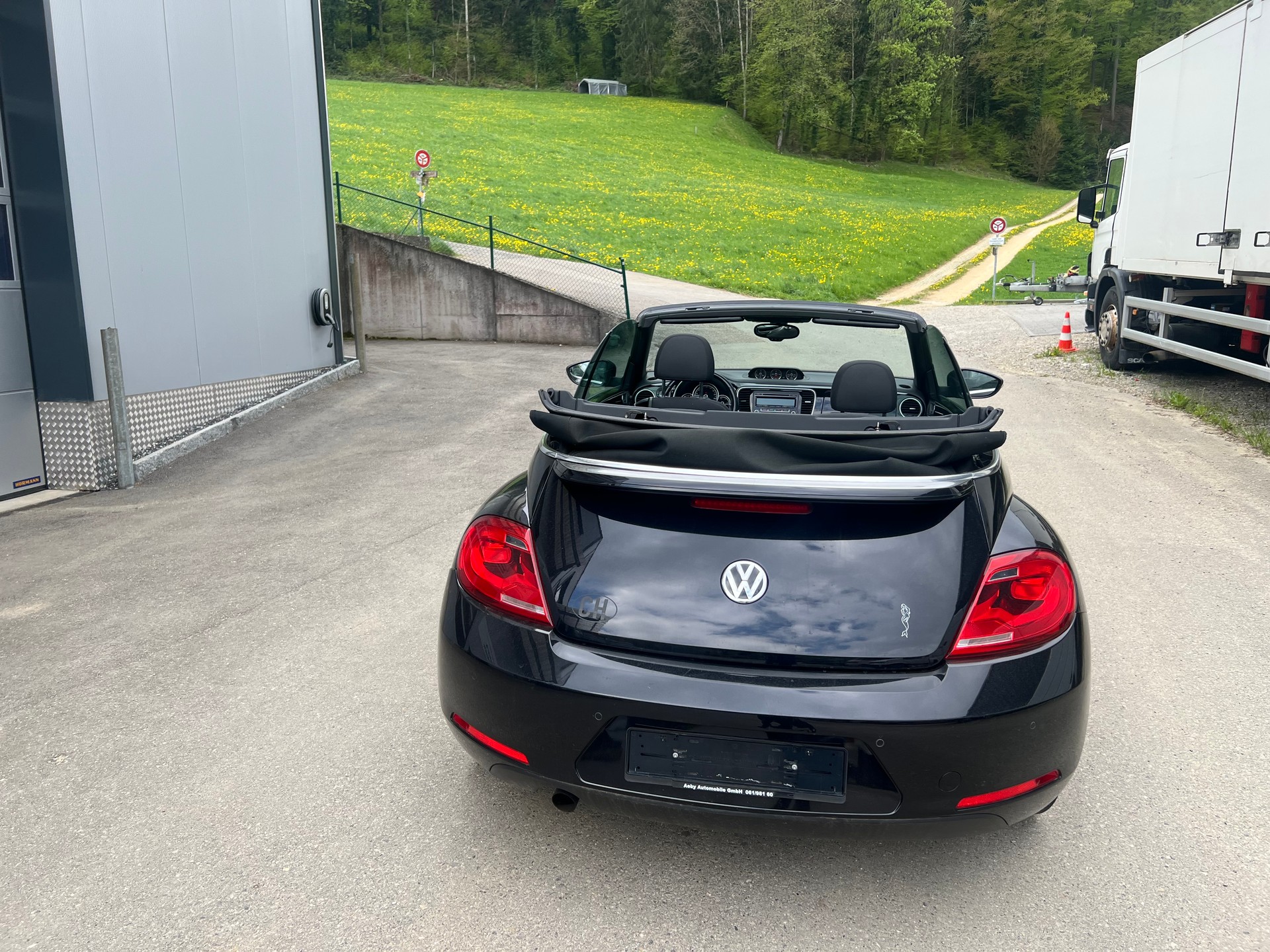 VW Beetle Cabrio 1.2 TSI Design-image-15