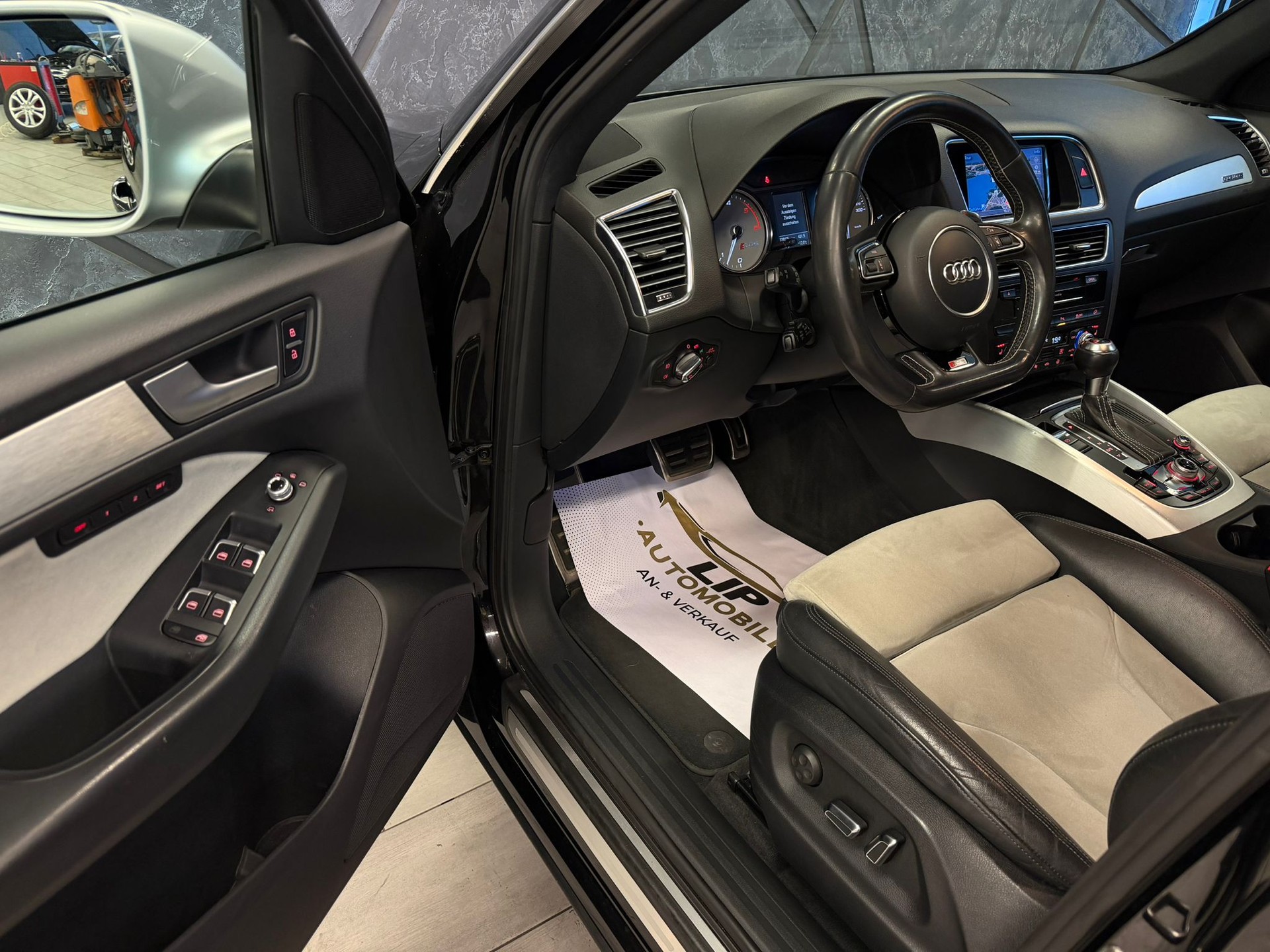 AUDI SQ5 3.0 TDI quattro tiptronic-image-10