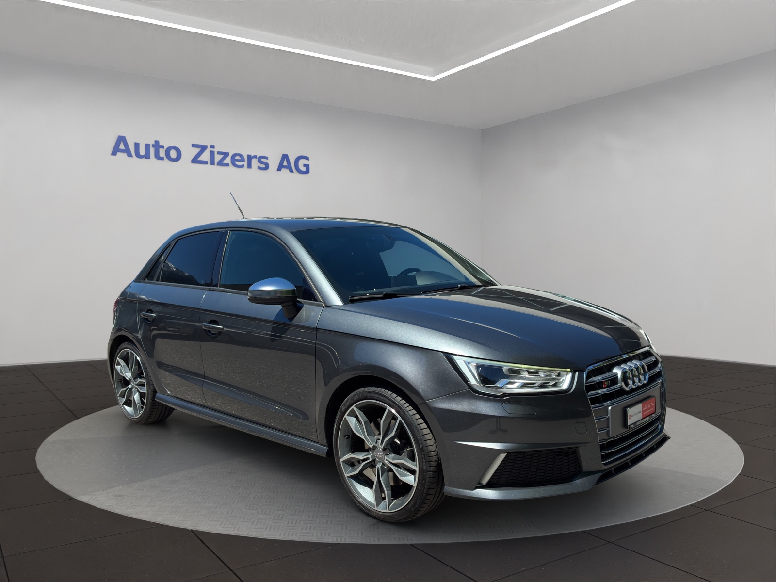 AUDI S1 Sportback 2.0 TFSI quattro-image-7