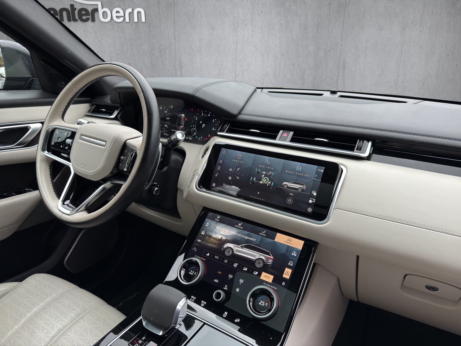 LAND ROVER Range Rover Velar R-Dynamic P 400 Automatic-image-12