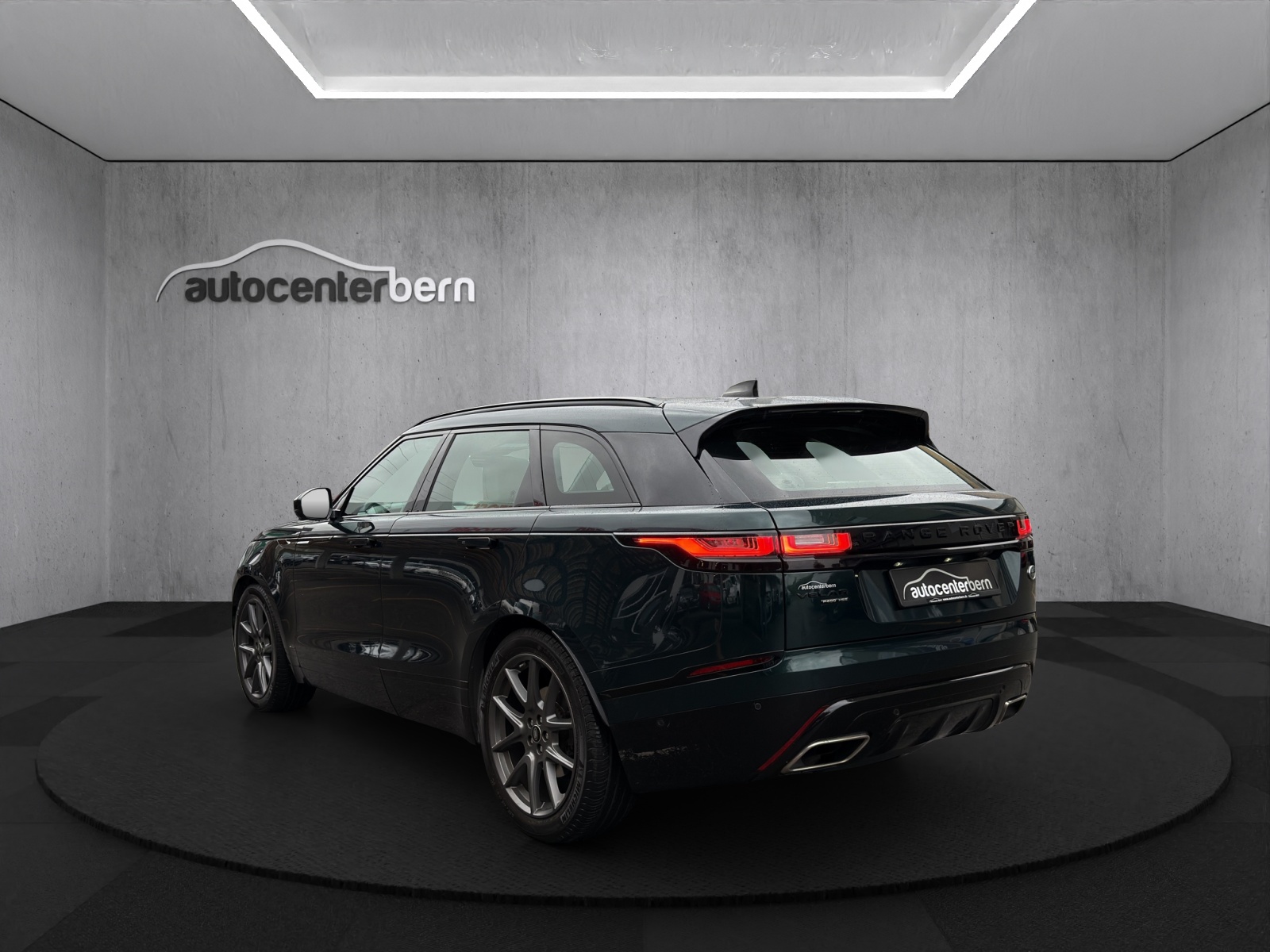 LAND ROVER Range Rover Velar R-Dynamic P 400 Automatic-image-4