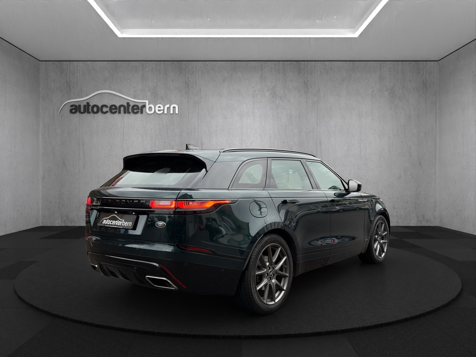 LAND ROVER Range Rover Velar R-Dynamic P 400 Automatic-image-6
