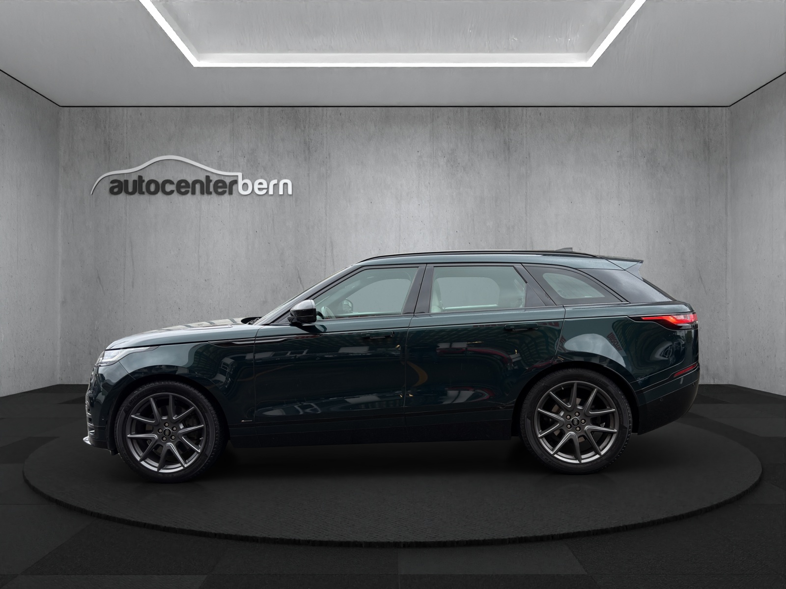 LAND ROVER Range Rover Velar R-Dynamic P 400 Automatic-image-3