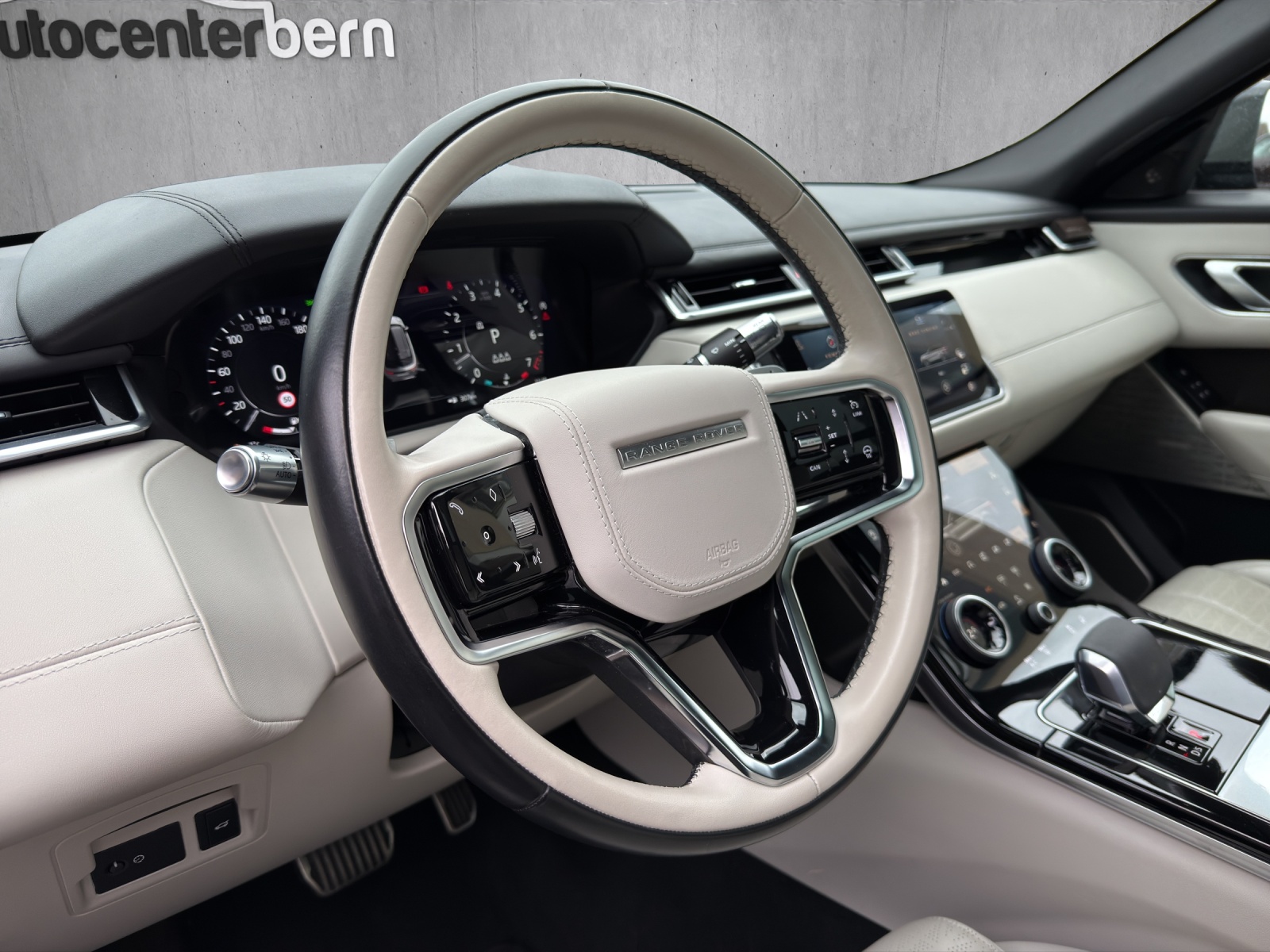 LAND ROVER Range Rover Velar R-Dynamic P 400 Automatic-image-11