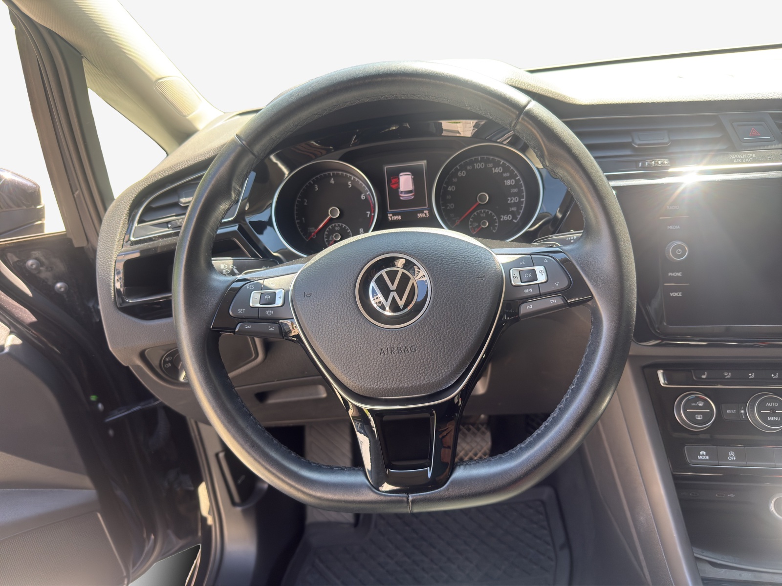 VW Touran 1.5 TSI EVO Highline DSG-image-9