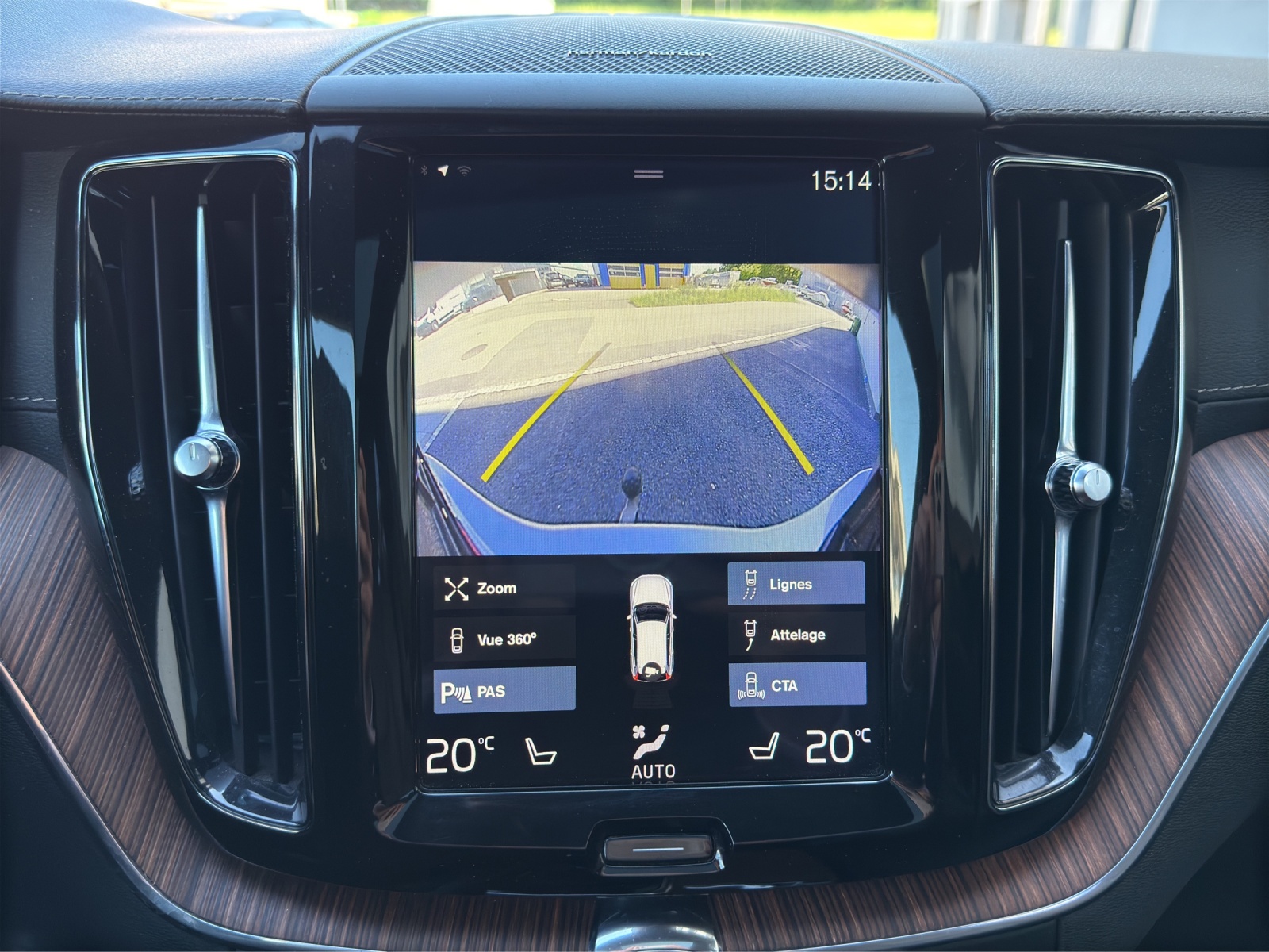 VOLVO XC60 D4 AWD Inscription Geartronic-image-27