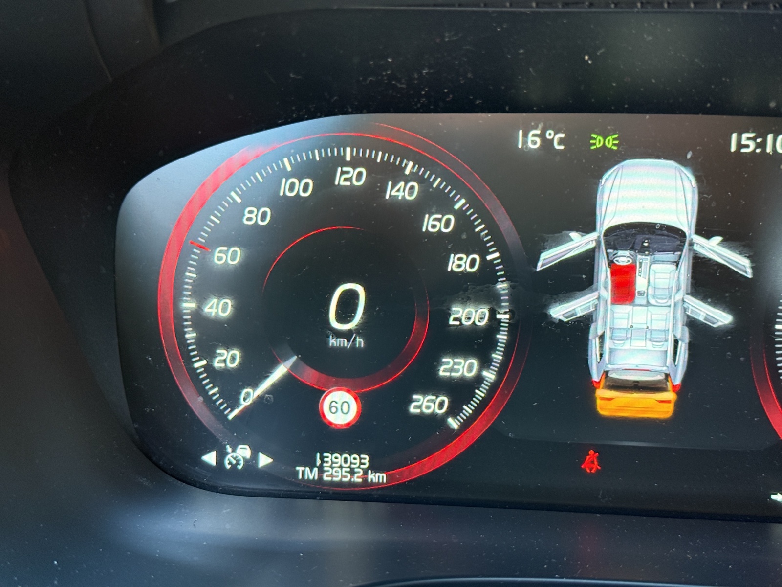 VOLVO XC60 D4 AWD Inscription Geartronic-image-10