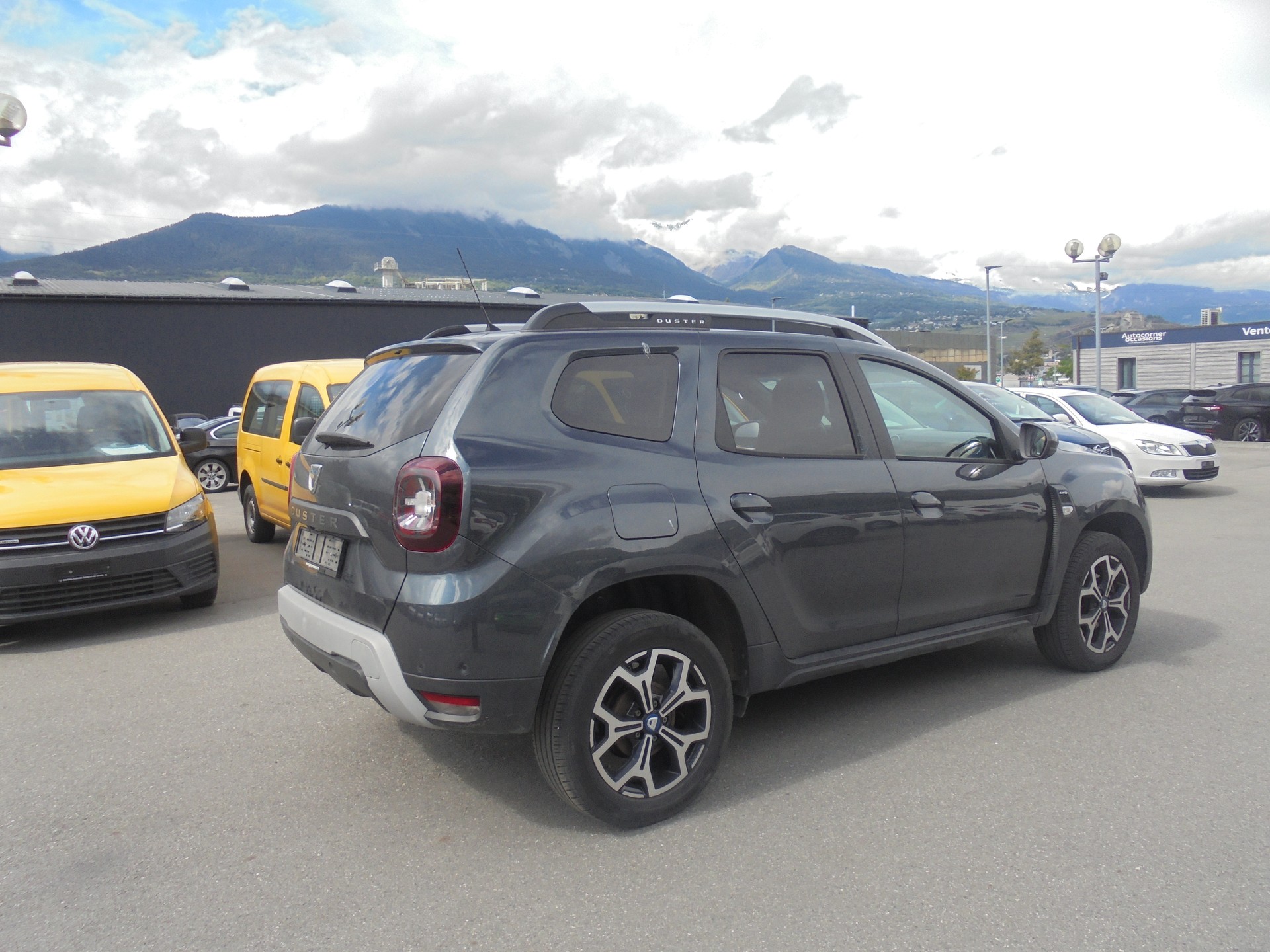 DACIA Duster TCe 150 Celebration 4x4-image-3