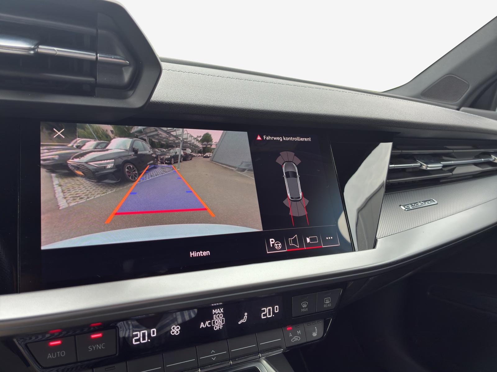 AUDI S3 Sportback 2.0 TFSI quattro S-tronic-image-15