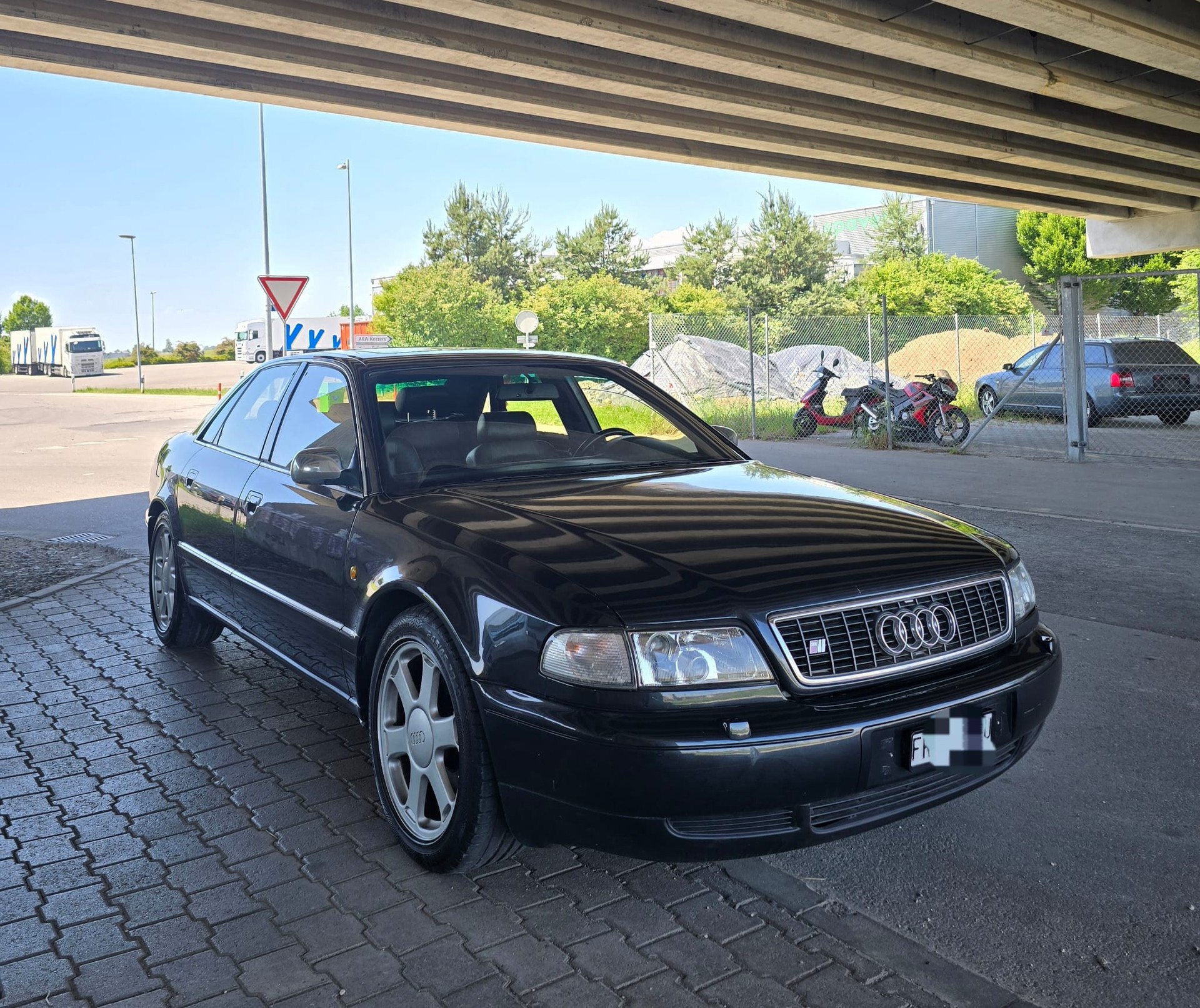 AUDI S8 4.2 quattro ab mfk-image-4